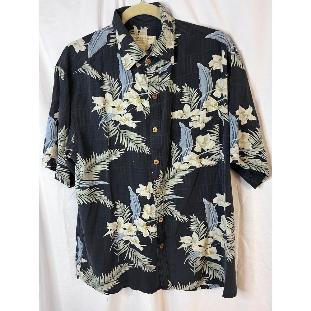 Island Republic Men's Silk Hawaiian short sleeve button down shirt Size Large